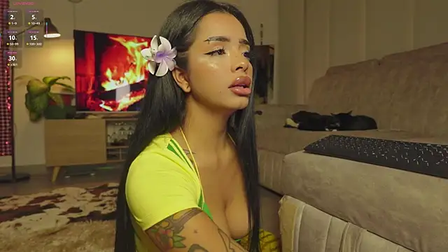 Snapshot of Amapola_999 chatting on 05-08-26, 01:00 Amapola 999 online show from 05-08-26, 01:00
