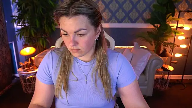 Snapshot of AlissyaGrayy chatting on 06-23-26, 12:47 AlissyaGrayy online show from 06-23-26, 12:47
