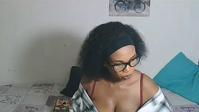 AfronQueen7 online show from 04-22-26, 07:59