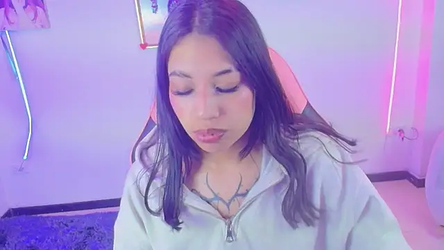 AryahMoonn online show from 05-08-26, 04:07