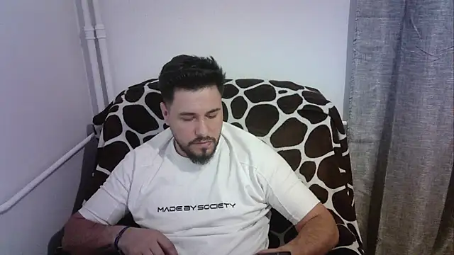 Snapshot of Gianiboy99 chatting on 05-08-26, 07:30 Gianiboy99 online show from 05-08-26, 07:30