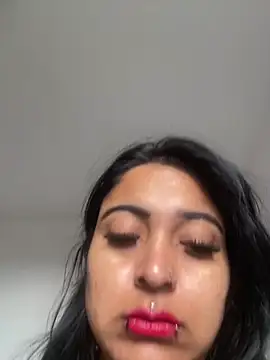 Snapshot of Sarah-917 chatting on 07-31-26, 11:31 Sarah-917 online show from 07-31-26, 11:31
