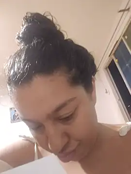 Scarlettt Kiss online show from 04-17-26, 04:59