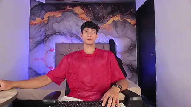 MaxiimoRomano  online show from 04-20-26, 01:14