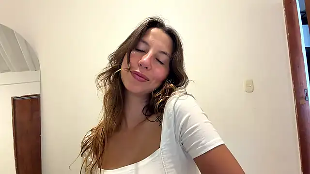 Julieta Jol online show from 04-21-26, 01:39
