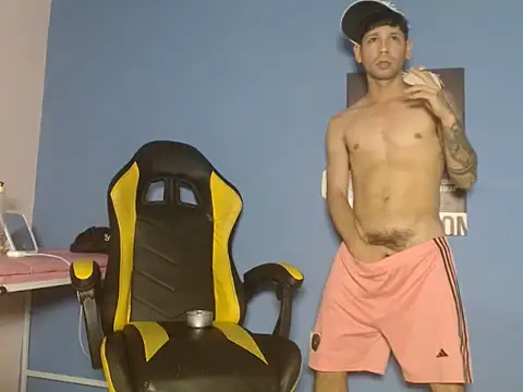 ricardo big cock online show from 04-03-26, 10:19