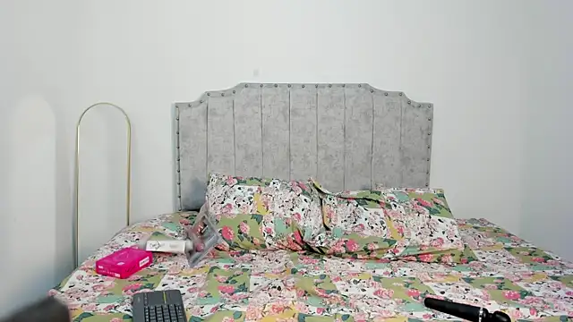 camila borbon  online show from 06-11-26, 12:36
