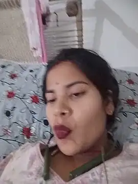 Pallavi cute online show from 06-09-26, 06:19