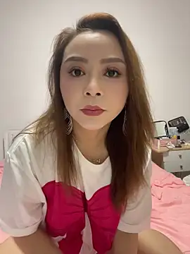 LuckyGirl-11 online show from 04-25-26, 08:06
