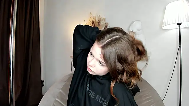 Jooany online show from 03-31-26, 05:19