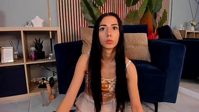 TiaCyrrus online show from 05-15-26, 01:51