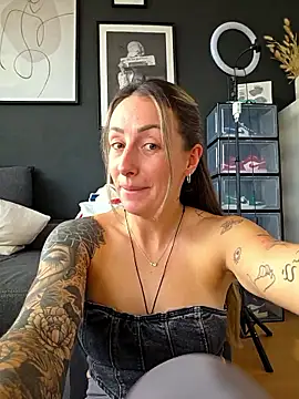 Snapshot of NicoleKaiser chatting on 03-30-26, 03:13 NicoleKaiser online show from 03-30-26, 03:13