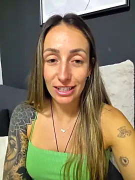 Snapshot of NicoleKaiser chatting on 05-05-26, 07:11 NicoleKaiser online show from 05-05-26, 07:11
