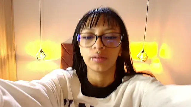 BONIE WILLS online show from 05-08-26, 11:59