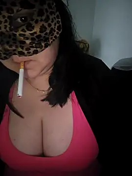 emiliecurvy83 online show from 04-23-26, 01:02