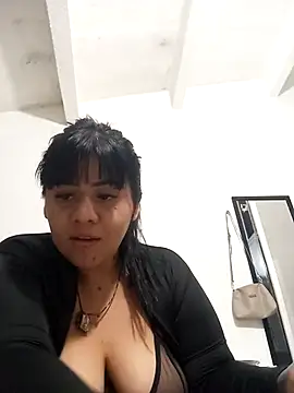 Luna sexybigtits online show from 03-20-26, 07:52