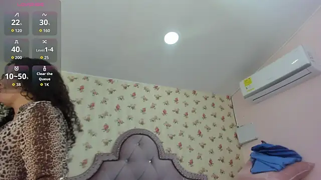 crystal watson0 online show from 06-18-26, 02:10