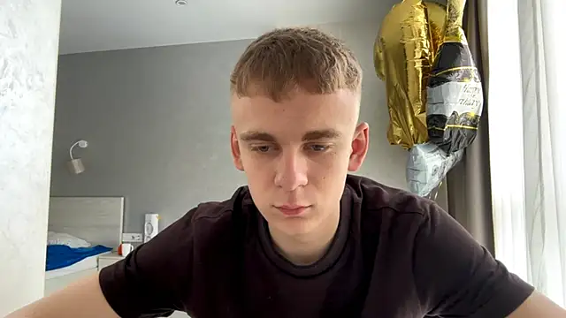 Snapshot of SoloFury chatting on 06-22-26, 10:01 SoloFury online show from 06-22-26, 10:01