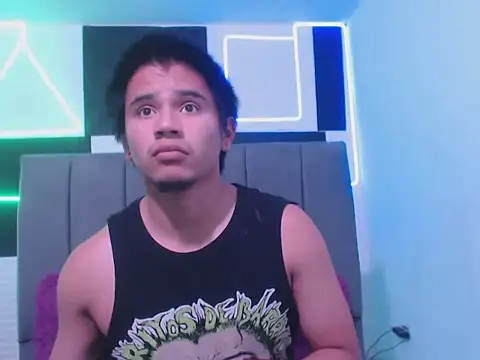 adonis latin 19 online show from 04-14-26, 07:20