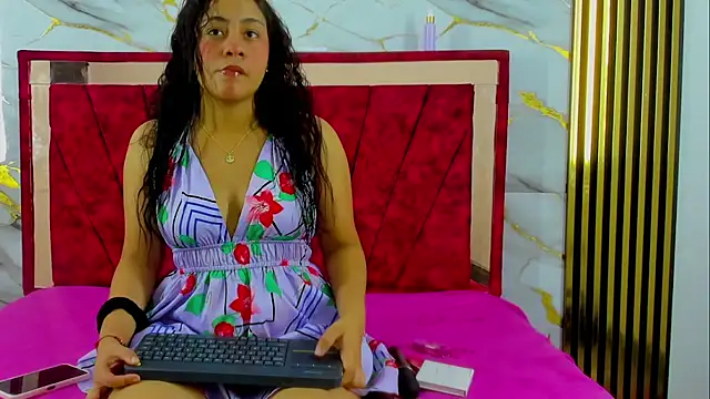 Tiana hots online show from 03-28-26, 02:00