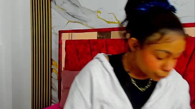 Tiana hots online show from 04-21-26, 01:29