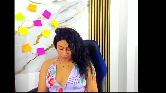 Tiana hots online show from 04-24-26, 08:55