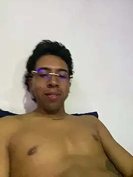 Vergonn1828 online show from 08-06-26, 03:41