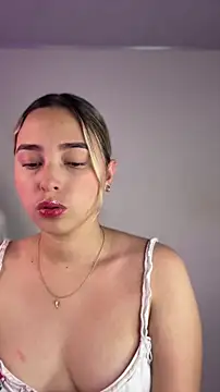 irispink  online show from 03-22-26, 09:29