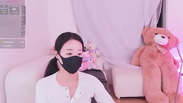 sexyjoy95 online show from 05-06-26, 11:04