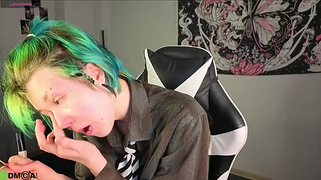LittleKittenStar online show from 05-03-26, 02:28