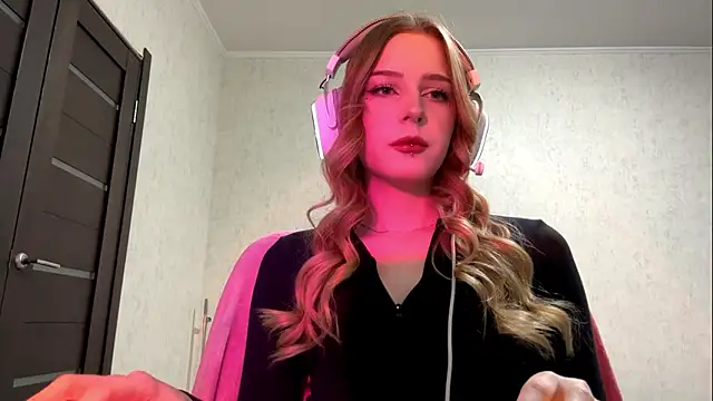 hikkiii online show from 03-18-26, 03:26