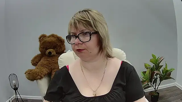 Snapshot of BonnnyBoobsy chatting on 08-01-26, 06:29 BonnnyBoobsy online show from 08-01-26, 06:29