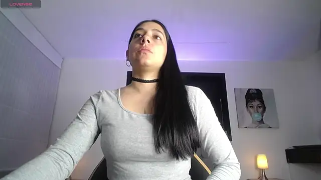 Snapshot of Melannyy_V chatting on 05-30-26, 11:51 Melannyy V online show from 05-30-26, 11:51