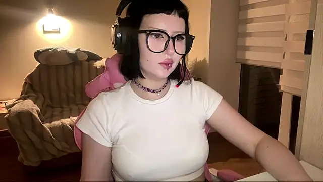 Snapshot of Setty_Asky chatting on 05-06-26, 02:44 Setty Asky online show from 05-06-26, 02:44