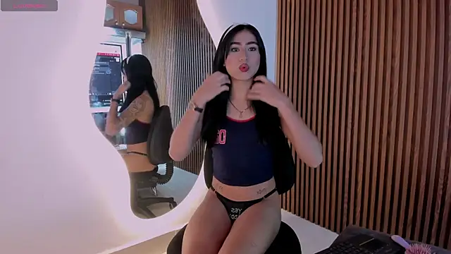 Snapshot of CandyGlow_ chatting on 05-16-26, 05:34 CandyGlow online show from 05-16-26, 05:34