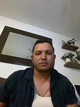 HOTB0Y18 online show from 04-23-26, 07:30