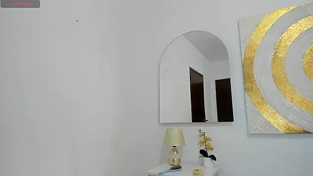 Snapshot of AilinRose chatting on 04-03-26, 02:31 AilinRose online show from 04-03-26, 02:31