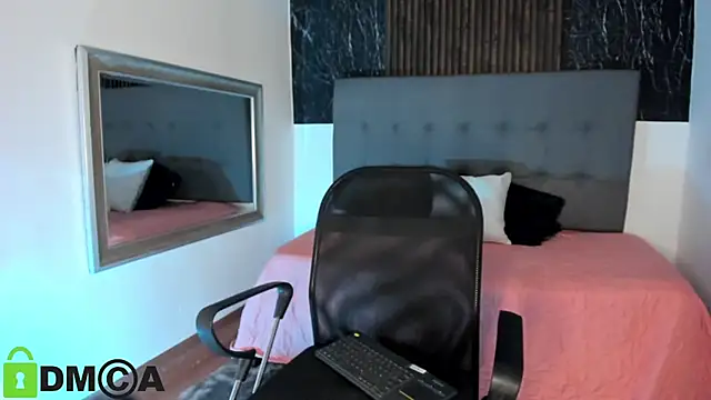 Tiffany Petite online show from 03-19-26, 11:58