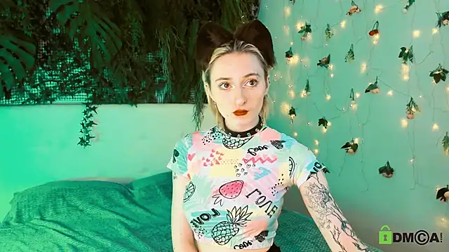 Kira  Cutie online show from 05-04-26, 08:49