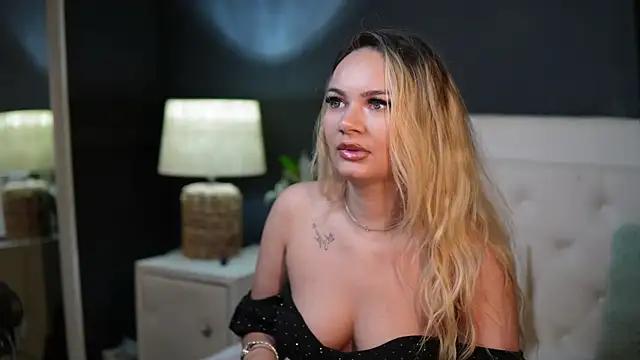 Snapshot of DaliaParis chatting on 07-19-26, 11:41 DaliaParis online show from 07-19-26, 11:41