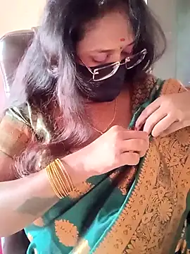 Snapshot of poojag_2 chatting on 07-15-26, 05:56 poojag 2 online show from 07-15-26, 05:56