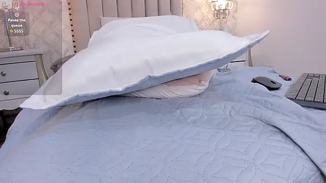Snapshot of zoejenner_ chatting on 05-19-26, 01:56 zoejenner online show from 05-19-26, 01:56