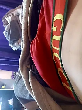 Snapshot of andriws15 chatting on 03-21-26, 08:12 andriws15 online show from 03-21-26, 08:12