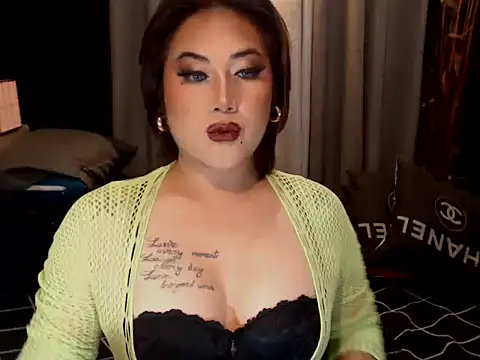 Snapshot of YourMistressAggy chatting on 07-10-26, 07:05 YourMistressAggy online show from 07-10-26, 07:05