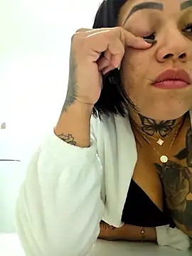 millacavalona09 online show from 06-15-26, 01:52