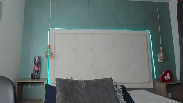 Snapshot of mia_gomez7 chatting on 06-15-26, 01:46 mia gomez7 online show from 06-15-26, 01:46
