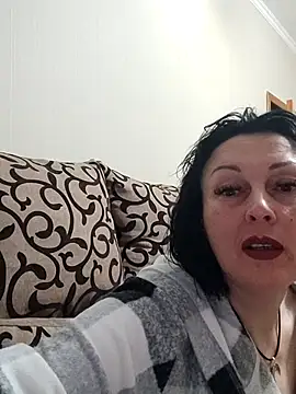 Snapshot of HelgaDennis chatting on 04-14-26, 06:25 HelgaDennis online show from 04-14-26, 06:25