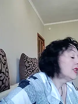 Snapshot of HelgaDennis chatting on 04-15-26, 06:53 HelgaDennis online show from 04-15-26, 06:53