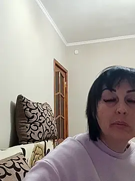 Snapshot of HelgaDennis chatting on 04-17-26, 06:22 HelgaDennis online show from 04-17-26, 06:22
