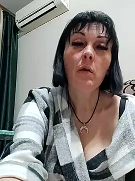 Snapshot of HelgaDennis chatting on 04-23-26, 08:33 HelgaDennis online show from 04-23-26, 08:33